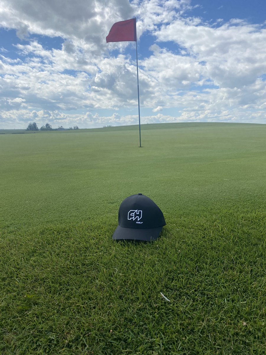 bdurr14's tweet photo. @FastHandsFH picked up a Hat @mainprizepark and improved my game by a few shots !!!! https://t.co/sItNspdQFt