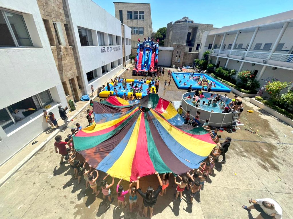 Natasha1ah's tweet photo. Splish 🌊 Splash 🌊 watch out !!!! It's 🌊 Water Day  🌊 at Dawha Academic Bridge @makdawhaschool . Campers had a blast 🤽🏊 and enjoyed every minute. #lifetime #memories #SummerVibes
 #يلا_نفرح_سوا https://t.co/hLupockz8W
