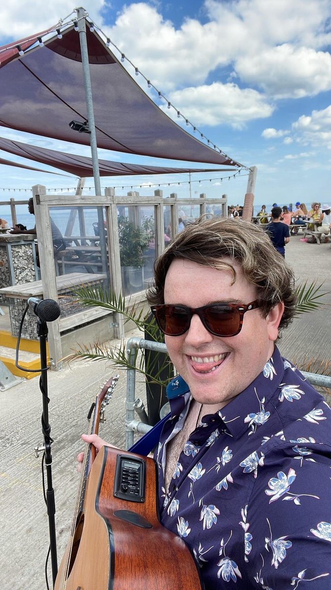 FredClarkMusic's tweet photo. What a week! I’m back baby!
I’ve just completed 5 gigs in 3 days and it has been awesome, so much fun.
I’m exhausted but buzzing! Thanks to everyone who watched, discovered my music, bought a CD and listened, much love! https://t.co/admhb1Elp7