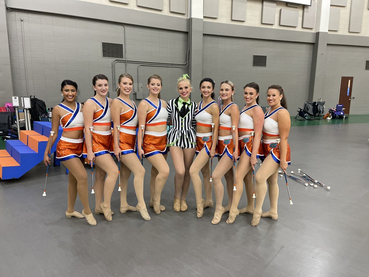 AddisonDauel's tweet image. Super fun running into the Gatorettes at nationals! I may head back to Gainesville for a high school day again in October! #ayop #nationalchampionship #baton