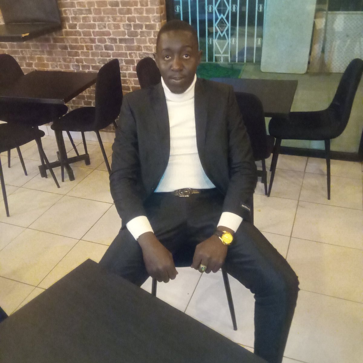 ColonelDsm99's tweet photo. #NouvellePhotoDeProfil https://t.co/2apDac20N8