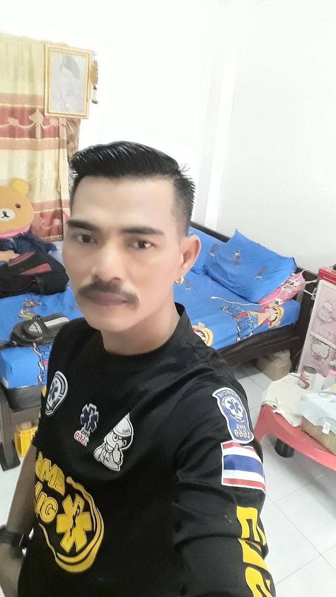 เงี่ยนๆๆไโว้ยๆๆแม่งไม่มีใครรับนัดกูจิงๆๆเลย แม่งขนาดไปถึงหน้าบ้านแม่งยังหลอกกูเลย