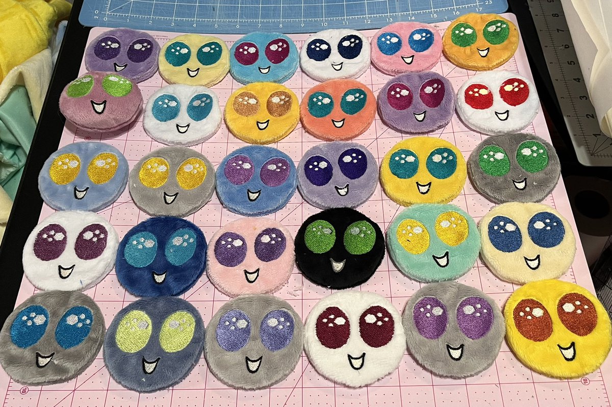rubiowolf's tweet photo. I didn’t intend on making 30 parasprite #plushies for @EverfreeNW, but that’s what I ended up doing 🤣
Body base by @plushiluv
Embroidery by SugarcubeCherry on Etsy
#brony #mlp #plush #constockprep https://t.co/wzJQGTs0vs
