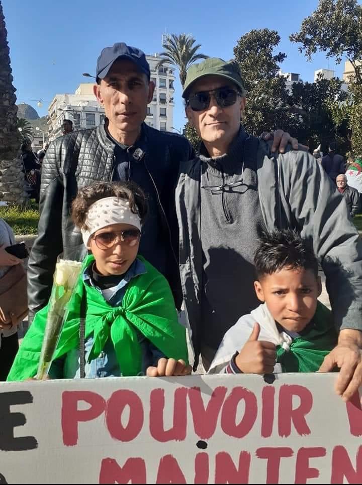 #وهران 
اعتقال المناضل #هواري_فلاحي منذ يومين.

#دولة_مدنية_ماشي_عسكرية
 #الحراك_هو_الحل
#مخابرات_ارهابية_تسقط_المافيا_العسكرية