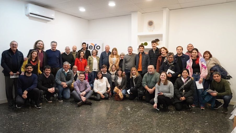 rosanabellatti's tweet photo. NEXO VENADO ABRIÓ SUS PUERTAS
Con mucha alegría y compromiso hoy inauguramos @NexoVTorg, un nuevo espacio de participación ciudadana para diseñar políticas públicas locales. 

Gracias de ❤️ a quienes se hicieron presentes y nos acompañaron en su lanzamiento. https://t.co/QHZxbMJhmU