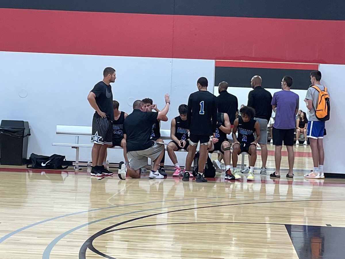 Day 2, game 3 in Chicago went well with a 77-63 win vs the Iowa Barnstormers!!  Next game is tomorrow at 3:35 vs BC Elite (IL). Go SWIFT!!!  🏀💙🤍