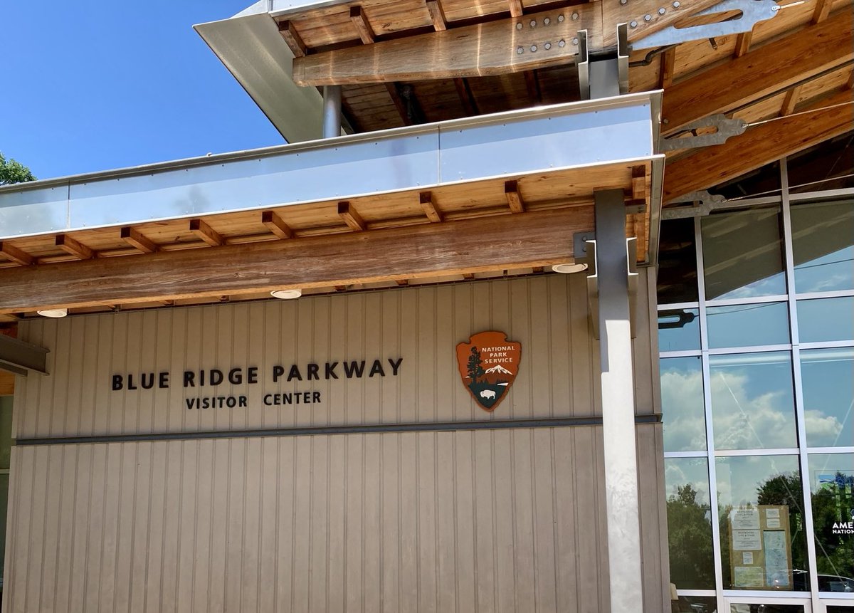 HMBenjamin1's tweet photo. Stopped by the LEED Gold @BlueRidgeNPS visitor center today for helpful ranger advice and park history displays. #FindYourLEED https://t.co/BXENhvKWDx