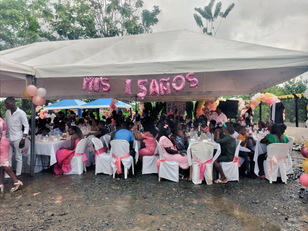 GadEloy_Alfaro's tweet photo. !FELIZ CUMPLEAÑOS #AMATIF ! Hoy festejamos junto a nuestras mujeres guerreras, trabajadoras, emprendedoras por estar cumpliendo 15 AÑOS de arduo esfuerzo para sacar adelante este gran proyecto.
@Protos_Ecuador @AgriculturaEc https://t.co/Ar5o66DrY3