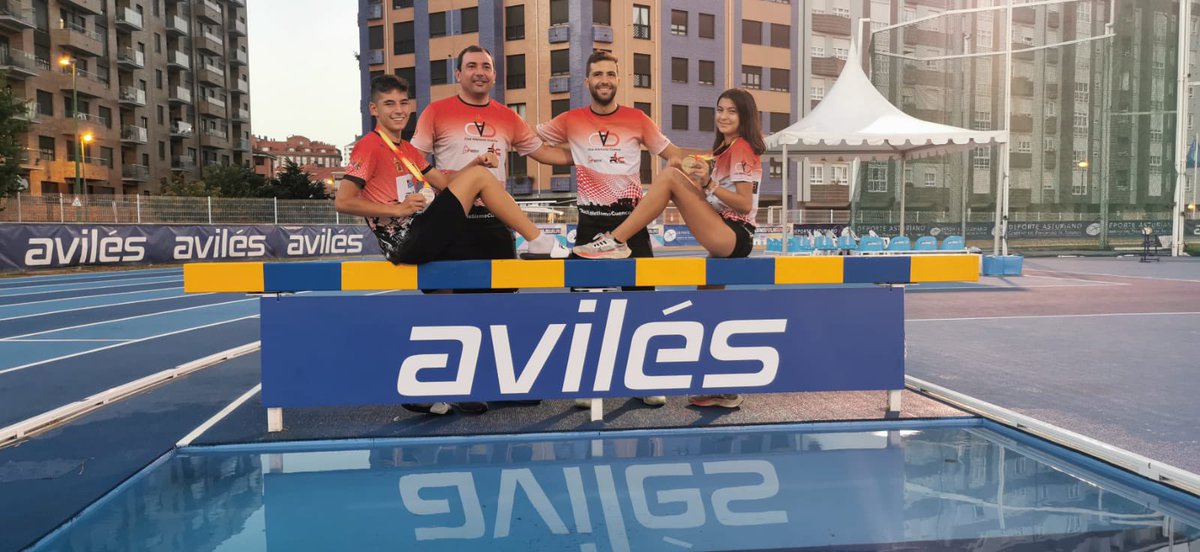 AlbertoFF04's tweet image. A esto me refería. Plata y Oro.
Aquí seguimos. Finales de Julio y aquí seguimos.
3ª Mejor Marca española de la Historia, y una mejor marca de la temporada que sabe a todo. @AtletismoCuenca #AsturiasTeniaqueSer