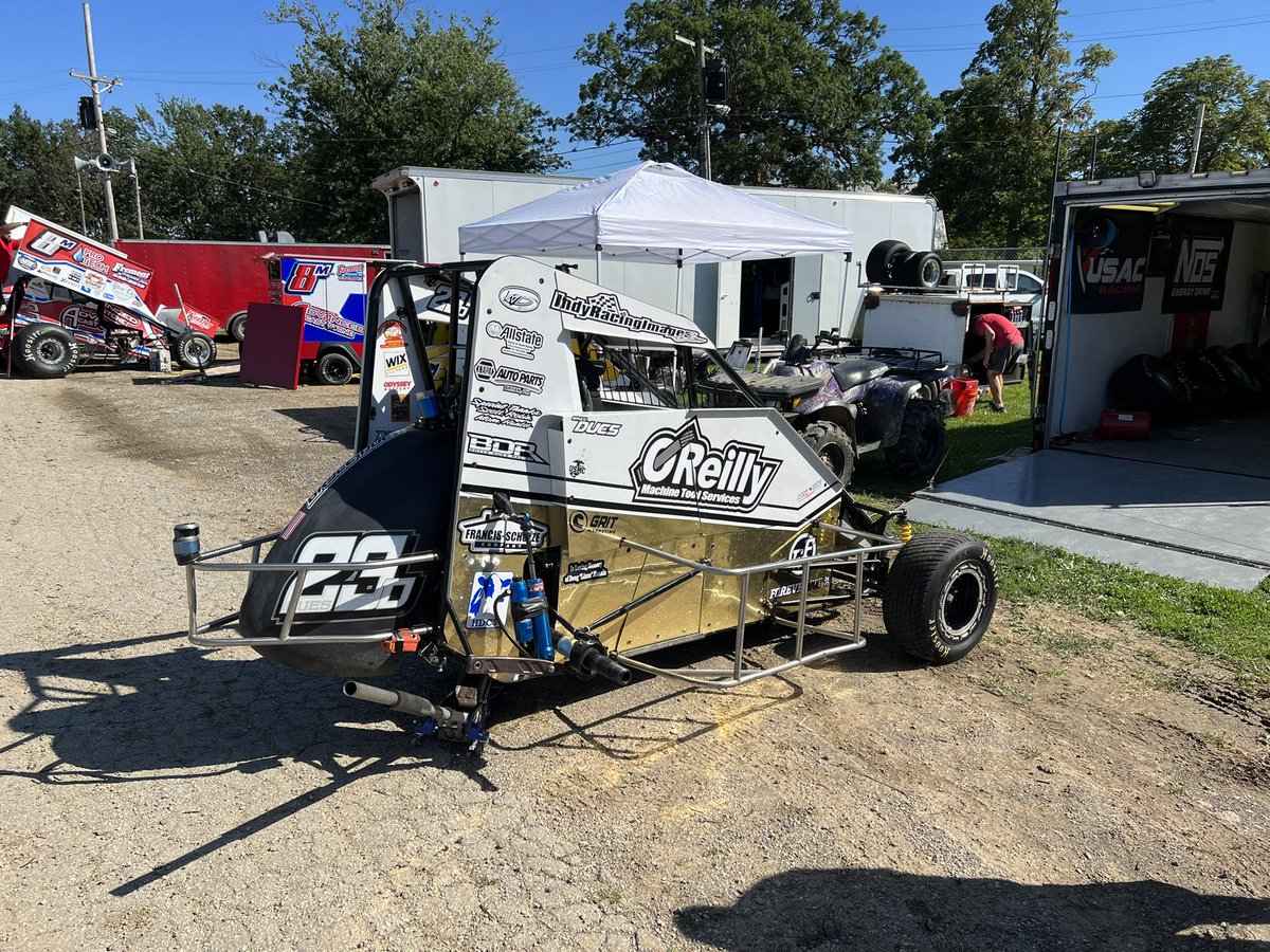 HordRaceWatcher's tweet photo. Some of the @USACNation D2 midgets in the pits include Michael Magic, @AbbyHohlbein, @DrewRader74, and @badues23 https://t.co/wyOsRDJtZz