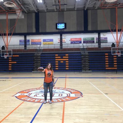 stantonhaileyy's tweet photo. it feels good to be back in my home state🌞 #NewProfilePic #thrwbck https://t.co/GX7YHwy0nm