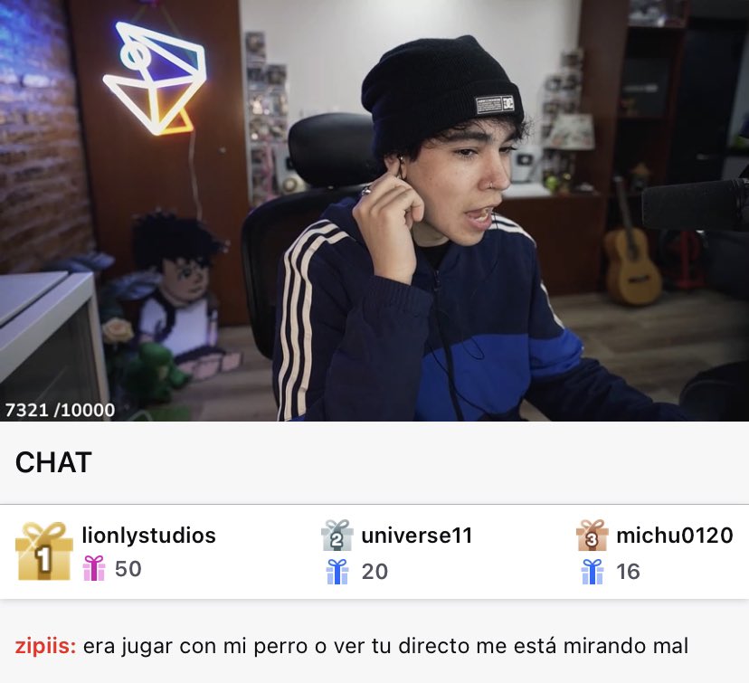 SpreenChats's tweet image. dale juega con el perro