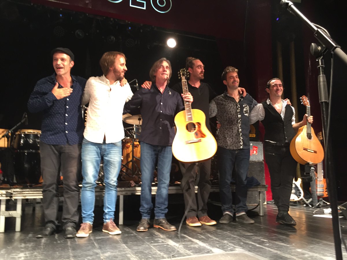 CCT_JeffL's tweet photo. @JacksonBrowne @AXSTV Flew from LA to Barcelona to see you at play the Apolo... what a treat... my favorite convert ever I believe https://t.co/7RsKEOK7vi