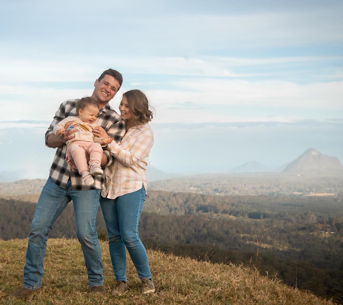 BindiIrwin's tweet photo. 24 ✨ https://t.co/TXhlaHv68X