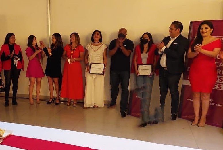 NormaPimentelMx's tweet photo. Esta mañana participé impartiendo la charla “Violencia política de género, Marcos Legales” #Ompri Gracias por la invitación @xitlalicceja sigamos abriendo caminos por espacios libres de violencia ✨💜 https://t.co/lSUYuJkR3Z