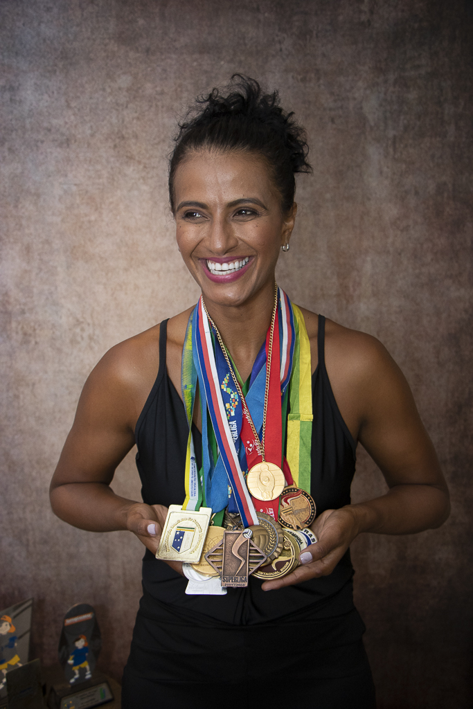 flassis1's tweet photo. Momento de recordar as medalhas que conquistei enquanto jogava vôlei. 🥇

Deixei aqui embaixo registrado 2 que foram mais especiais pra mim: 👇🏾

Campeã Brasileira de Seleções, 97

Campeã da liga Tcheca de Voleibol, 2013

Gostaram? 🤩🧡

#TeamFlavia 
#medalhas
#volei
#campeonato https://t.co/mj76tUb2QQ