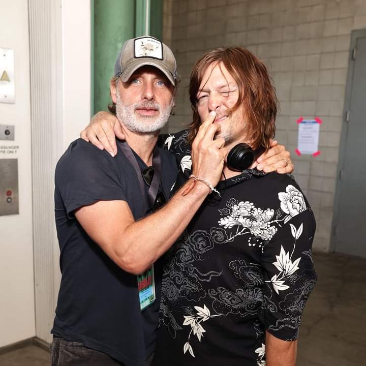 FansTWD3's tweet image. Andrew Lincoln y Norman Reedus en San Diego Cómic Con 2022 💪 #AndrewLincoln #NormanReedus #SDCC2022 #SDCC