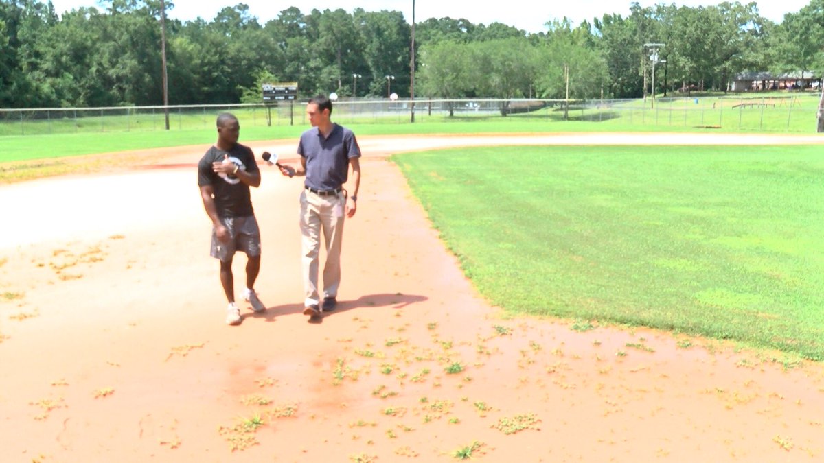 davidzedelstein's tweet photo. Took a walk around the bases today with @Cubs 2022 Draft pick &amp; Mendenhall HS grad @CollierKeshun. Awesome conversation as he takes his next step in his baseball career, now as a PRO!

Tune in @WJTV at 6 &amp; 10 for a preview of this week’s Sunday Conversation: https://t.co/JLr5u6RiRP