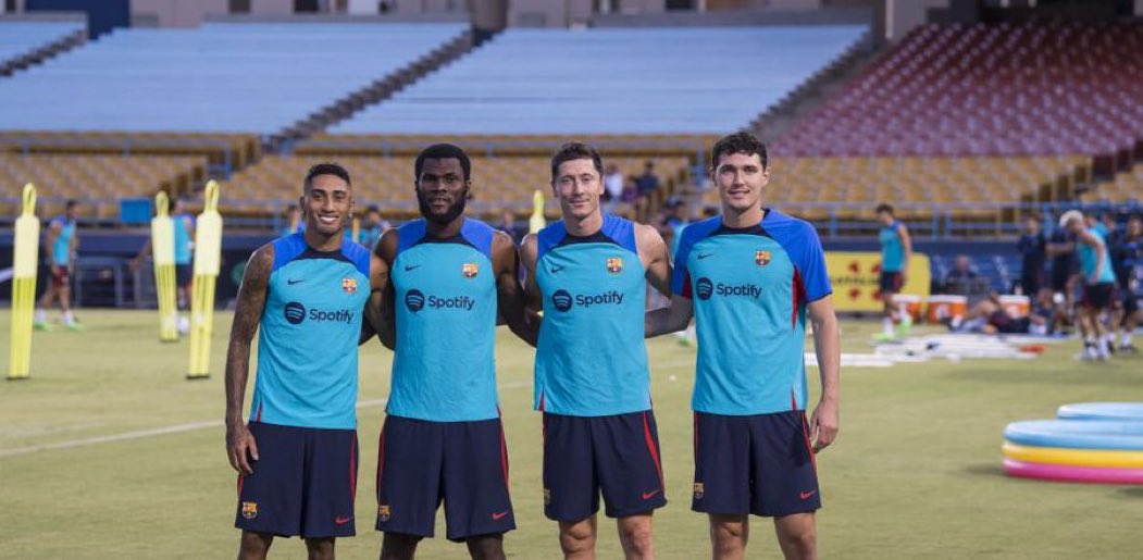 coloresdelbarca's tweet photo. 🔥🔥🔥🔥♥️💙 se vienen ellos #ElClasico #FCBvsRM https://t.co/xzux4JDWsc