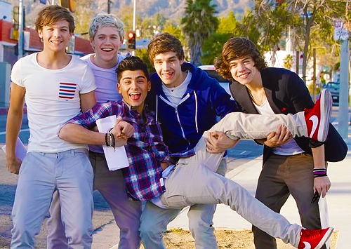 todays1dhistory's tweet photo. TWELVE YEARS. There really just aren't words to describe how much this band means to me and how grateful I am for all the friends I've made and experiences I've had because of them. Happy twelve, everyone! 💗💗

#12YearsofOneDirection https://t.co/yyI3gBC5kt
