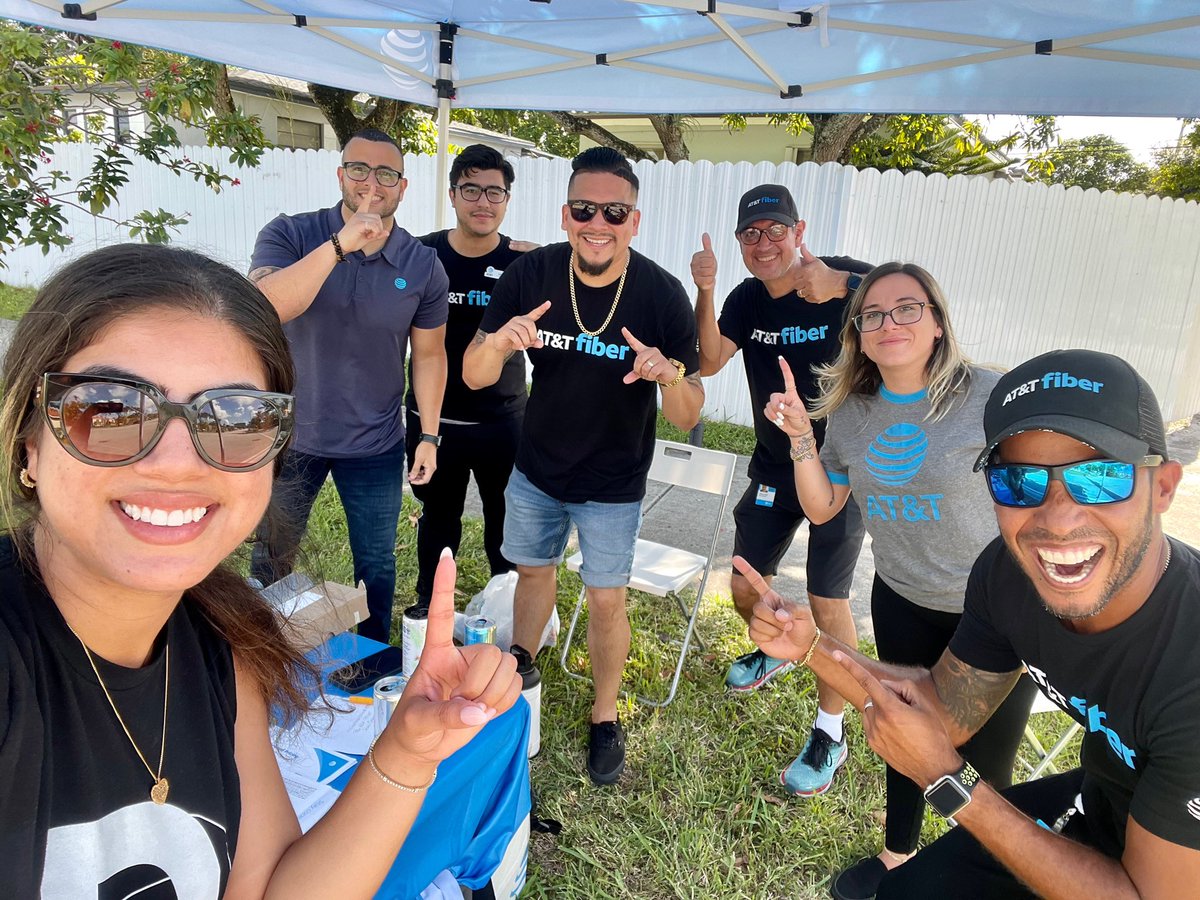 SaidySantiago's tweet photo. OUFF, we are increasing our fiber penetration in Miami!📈
Never a dull time w/ our Prime Team🤩
You get fiber, we get fiber, EVERYONE gets fiber!!!💻🌐
Ohh & we saw @Fiberleadmiami 👀hunting as well!
#Fibertastic #SWATsUp #OneFLA
@eniggemann @callme_RAMOS @RocabadoWilliam https://t.co/StY0OZuqlx