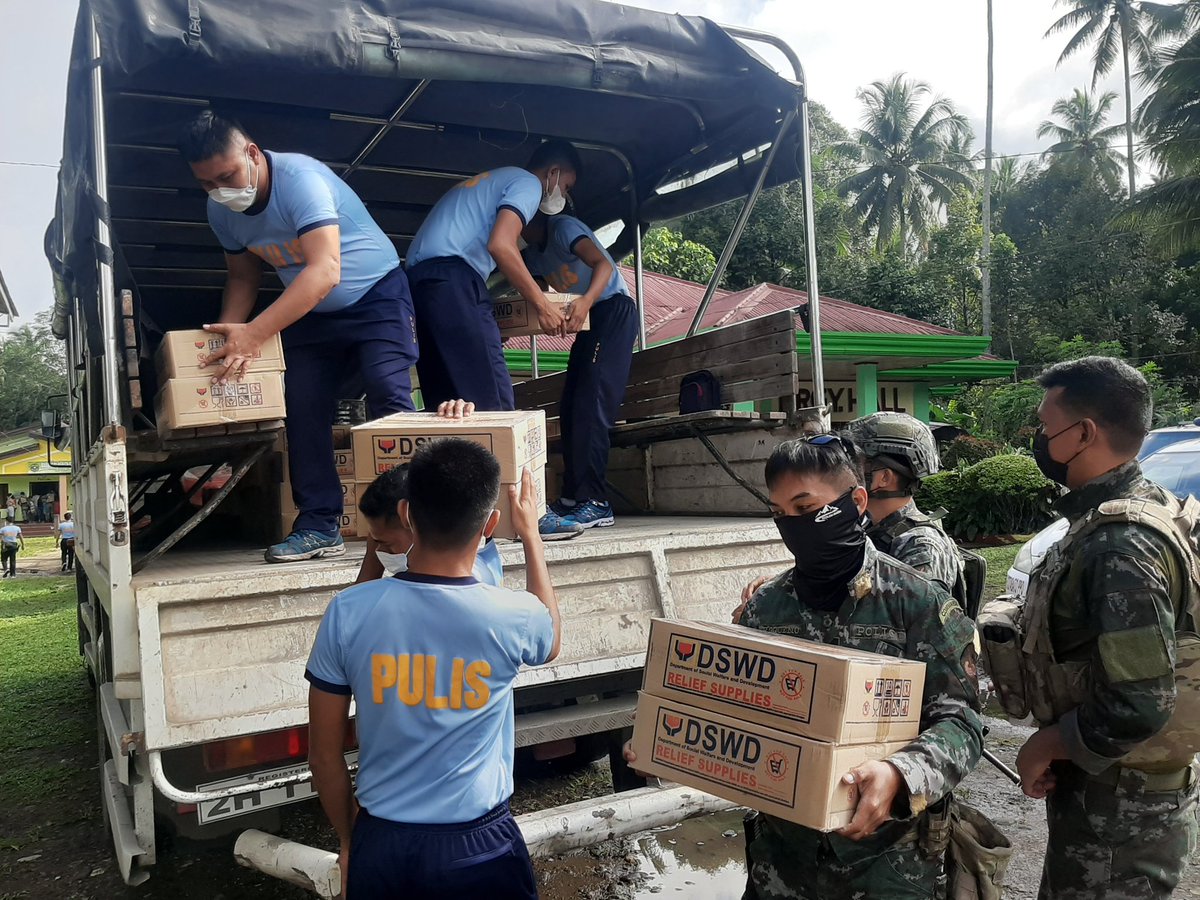 northcotPNP1's tweet photo. GRAND OPLAN KALINAW RELOADED GOES TO BRGY MALASILA, MAKILALA

Amas, Kidapawan City –  More or less Four Hundred residents from Brgy Luayan and Brgy Malasila in Makilala, Cotabato benefitted the Grand Oplan Kalinaw Reloaded Multi-Agency Task Force, today, July 23, 2022. https://t.co/DvLo1DvfWZ