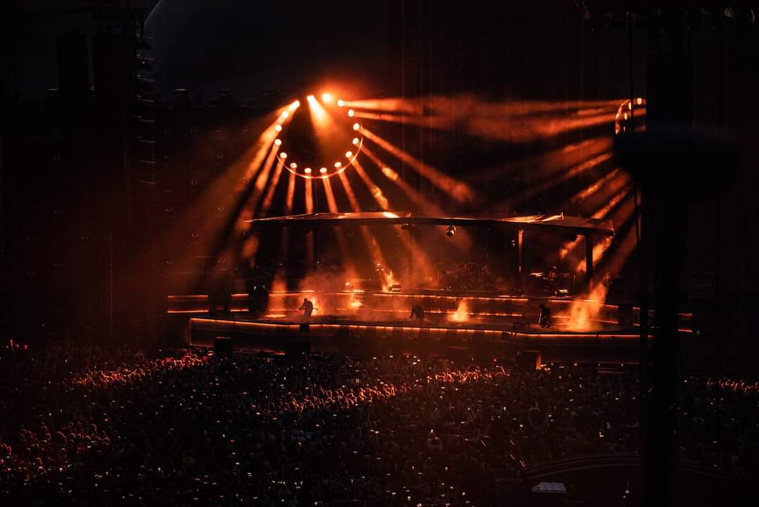 RammlosOficial's tweet photo. La noche más calurosa del año en Tallin – aitäh!
Parte 1/2
🔥#RAMMSTEIN🔥
🏟️ #SongFestivalGrounds
🇪🇪 #Tallinn #Estonia
📅 20/07/22
📸#Fotos:©#RobLewis & #JensKoch
#EuropeStadiumTour2022 #ZEITkommt #ChristophSchneider #TillLindemann #RichardKruspe #OliverRiedel #PaulLanders #FLAKE https://t.co/TP8Y9mjQd7