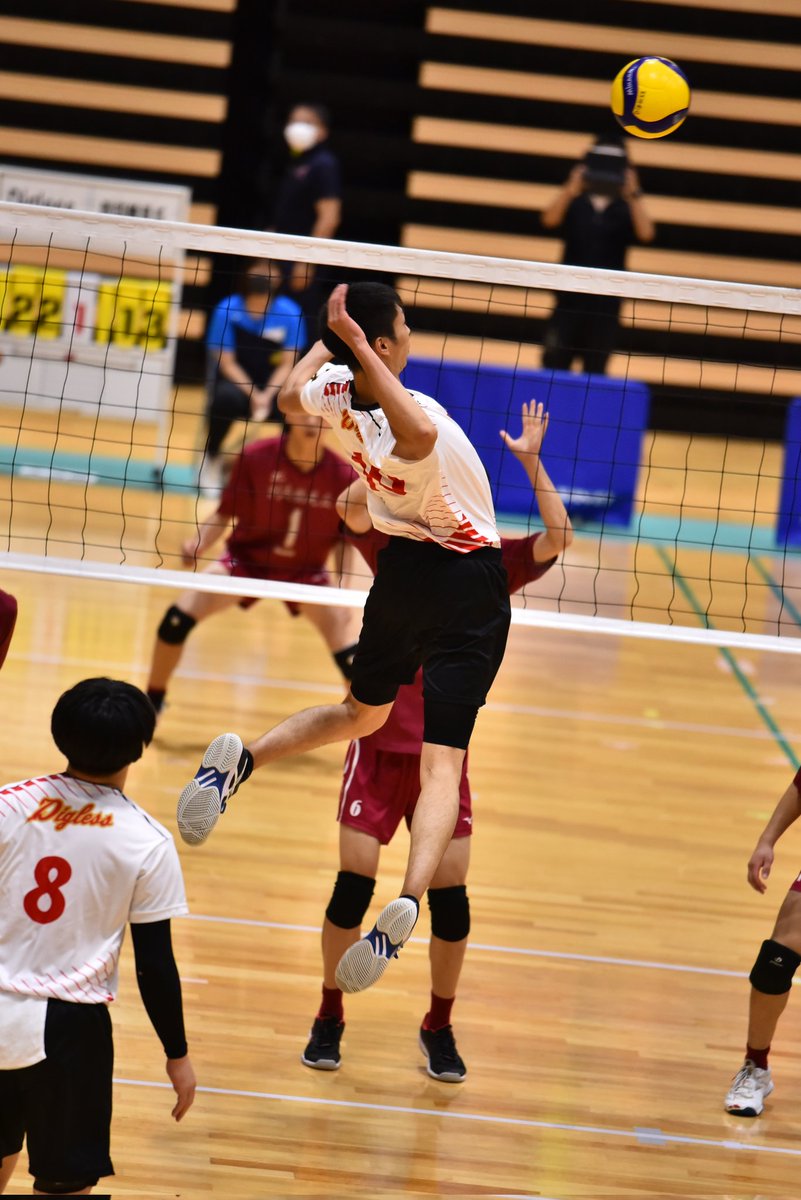 riccoVB_photo's tweet photo. 挨拶程度でしたので何も分からないけど
楽しそうにバレーをしてる姿が見れた事が嬉しかったです😊
#林一壽 選手
#Digless
#天皇杯 #大分県予選
2022.07.18 https://t.co/YtppoVx6ps