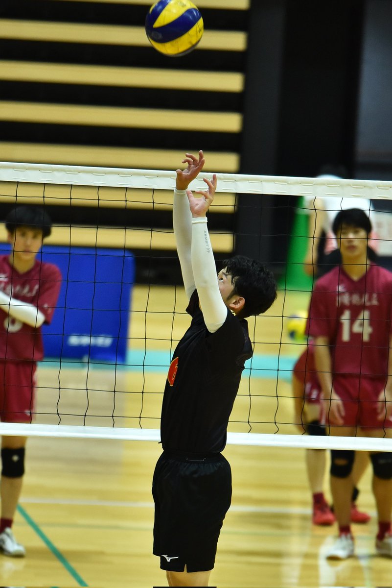 riccoVB_photo's tweet photo. リベロ姿はレアですよね~
2試合目で本来のセッターを。
藤田くんに上げまくってたのは愛だと思っています←
陸くんとは反対に白ユニ見れなかったですね
またの機会があります様に😊
#松川由登 選手
#Digless
#天皇杯 #大分県予選
2022.07.18 https://t.co/0ZgI2T7764