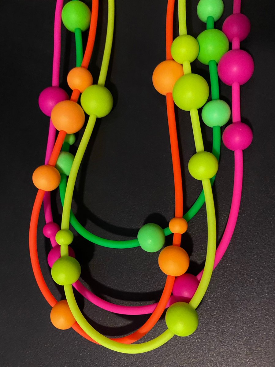 KNOTpredictable's tweet photo. Color makes you happy! 💛🧡💚💕☺️

#KNOTpredictable #artwear #madeinpuertorico #ethicallymade #sustainablefashion #handmade #shopsmall https://t.co/zQJ6kTtRKU