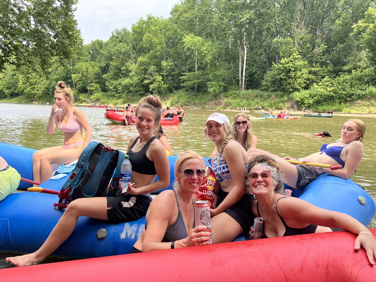 LindenJill's tweet photo. When you know itβs the last go round π’ @MImystics @Mystics2023 #parentsrule https://t.co/TXEGe34DTf