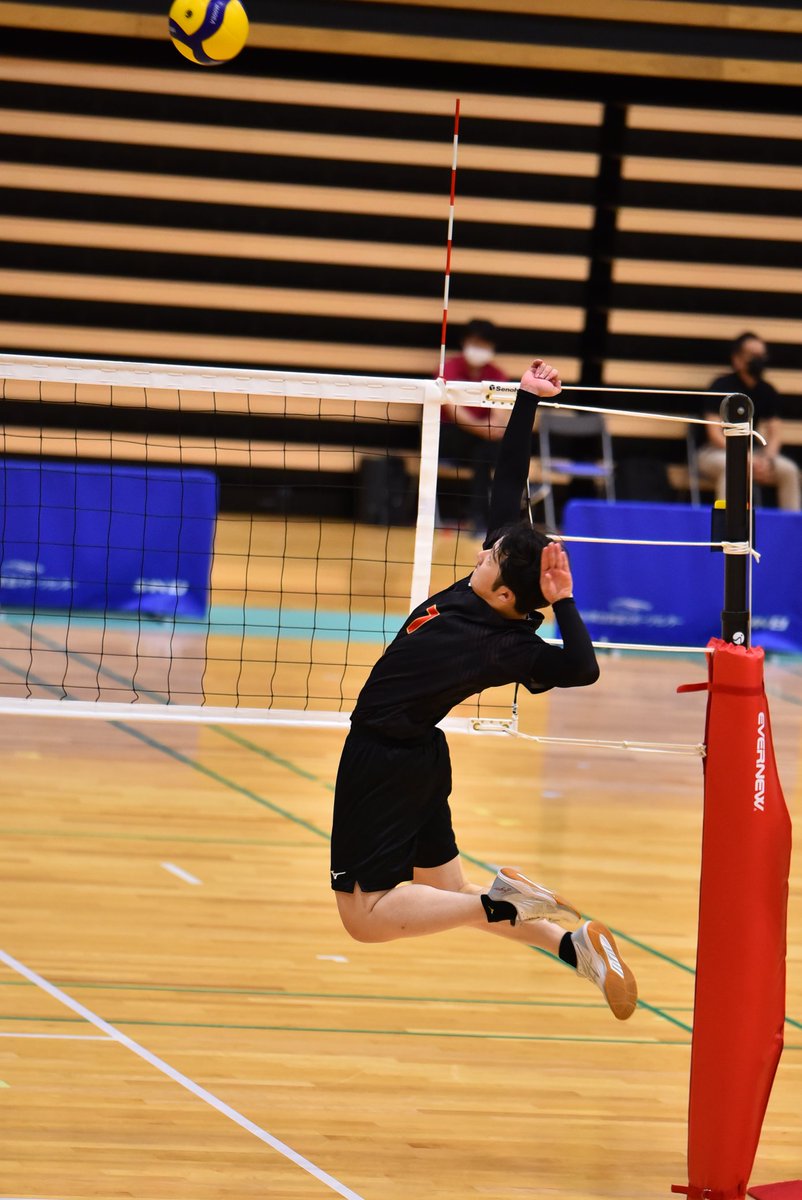 riccoVB_photo's tweet photo. 頼もしい戦力だった✨✨
ところで、小岩くんって鶴見出たあとどこに居たの?どっかで見た気もするんだけど…攻撃力に反してフォームがcute🤩
#小岩京士郎 選手
#Digless
#天皇杯 #大分県予選
2022.07.18 https://t.co/dRbOr7OxaO