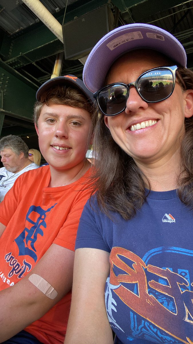 ecarlsonshs's tweet photo. @MrCarlsonSHS @ComericaPark @tigers No autographs…just lots of sun! https://t.co/TWIIZjtMC3
