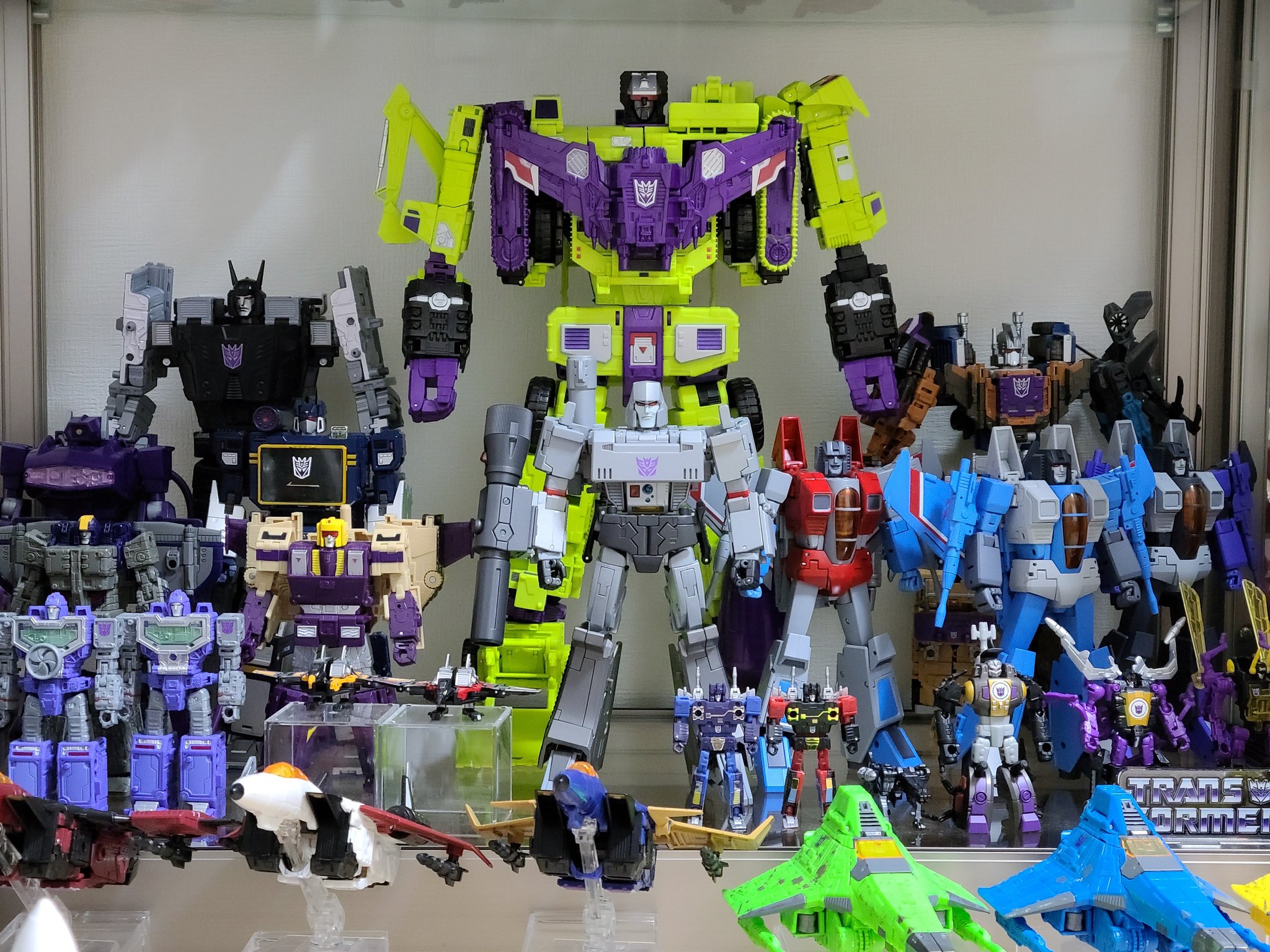 トランスフォーマー レガシーメナゾール