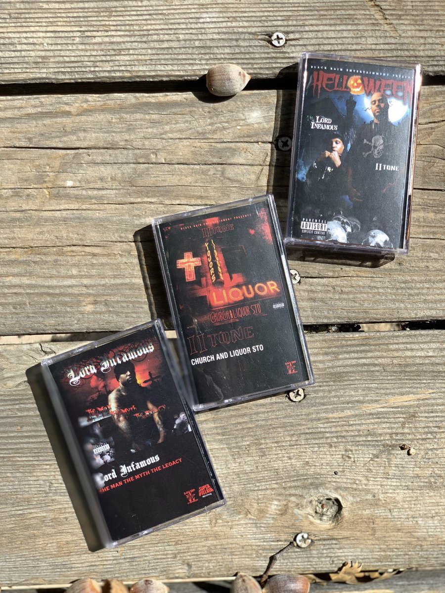 IITone's tweet photo. Get you one!! https://t.co/1jkoph488b #vinyl #cassette #MEMPHIS #vitiligo #2tone #dacrimeclick #blackrain #itsup #BRE https://t.co/AOYNfsDa4Y