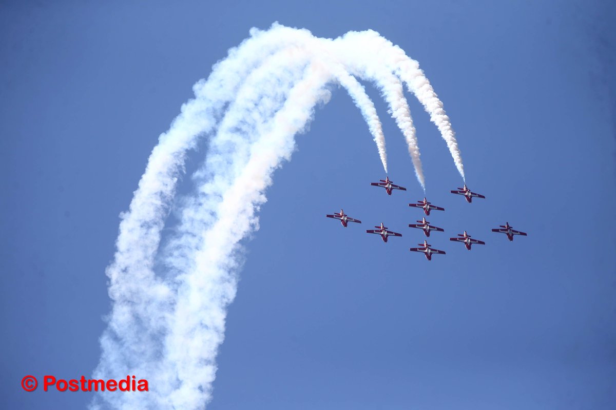JimWellsphoto's tweet photo. .@CFSnowbirds perform at #WingsOverSpringbank Airshow #springbank #yyc #cochrane https://t.co/uoA3pICrTZ