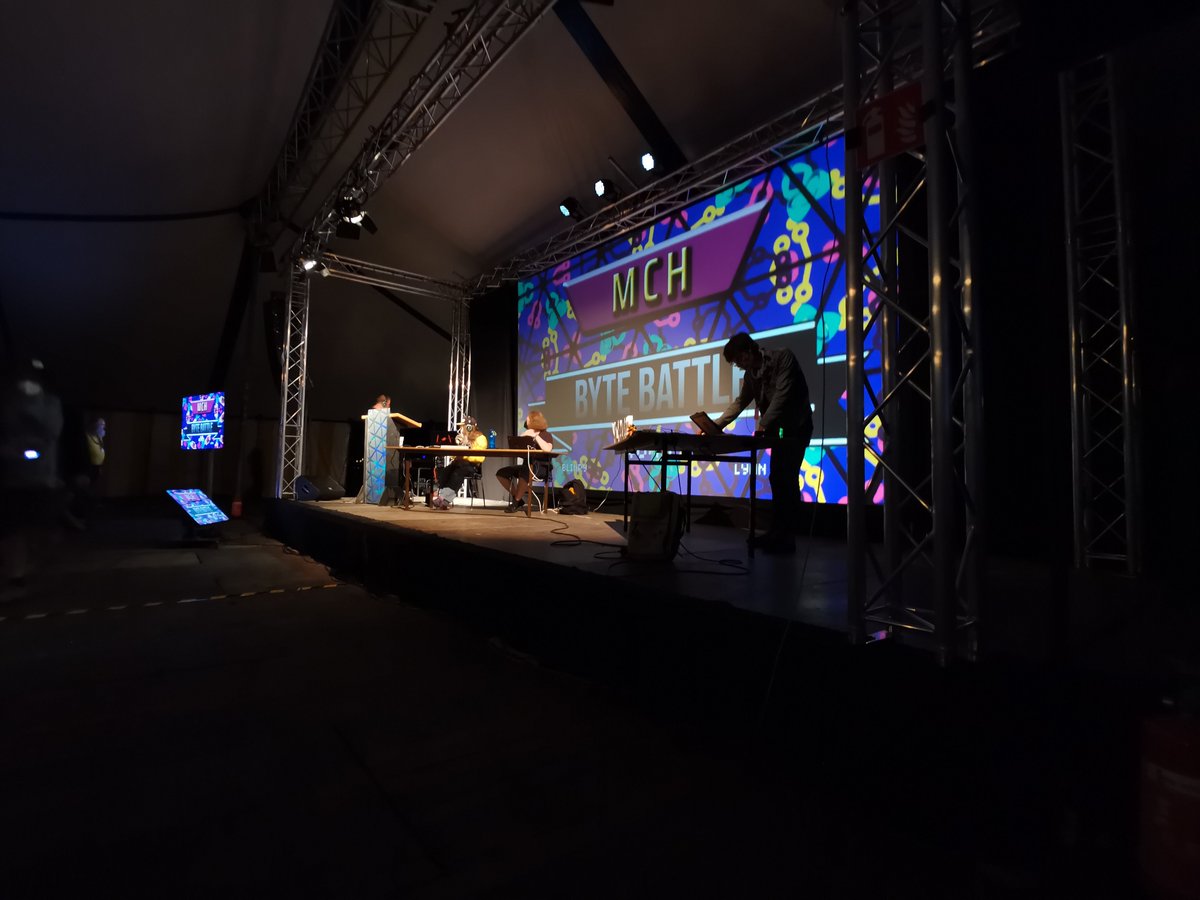 TIC-80 byte battle starting now at Battery stage on #mch2022!