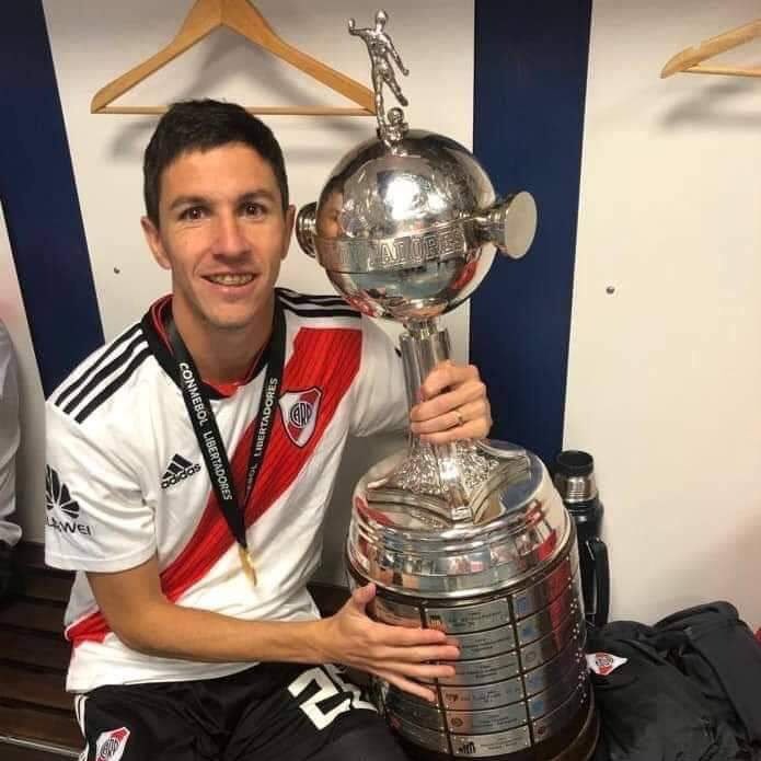 EnzitoFz's tweet photo. Cuando no estás 
La casa vacía pregunta cuando volverás https://t.co/BS7D1LsOEL