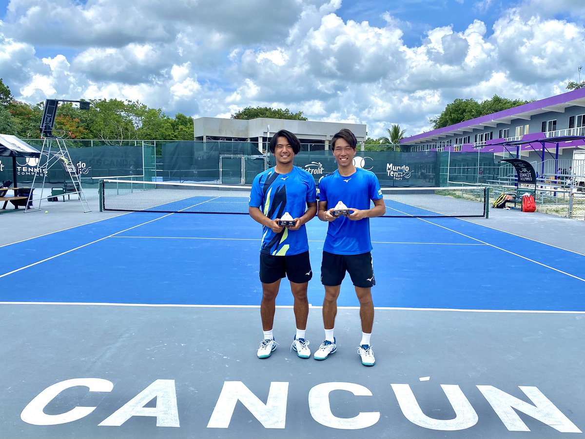 imamura_1123's tweet photo. ウェーコ🇺🇸→カンクン🇲🇽
ダブルスで準優勝しました🥈
渡邉選手ありがとう！！
シングルスでも2週連続ベスト4に入ることができ、充実した3週間を過ごせました。
次は単複優勝できるよう頑張ります💪

#JCRファーマ #GODAI #MIZUNO #Wilson #GOSEN #kimony #RDDアンバサダー #今村昌倫 https://t.co/HCQewPhc0o