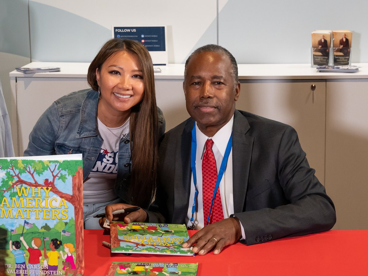 LisaSSmiley's tweet image. At @TPUSA's #SAS2022! Grateful to meet @RealBenCarson and have him sign my copy of his  children's book, 'Why America Matters.' My kids will love it!

Thanks @PatriotMobile for hosting Dr. Carson's book signing at the booth.