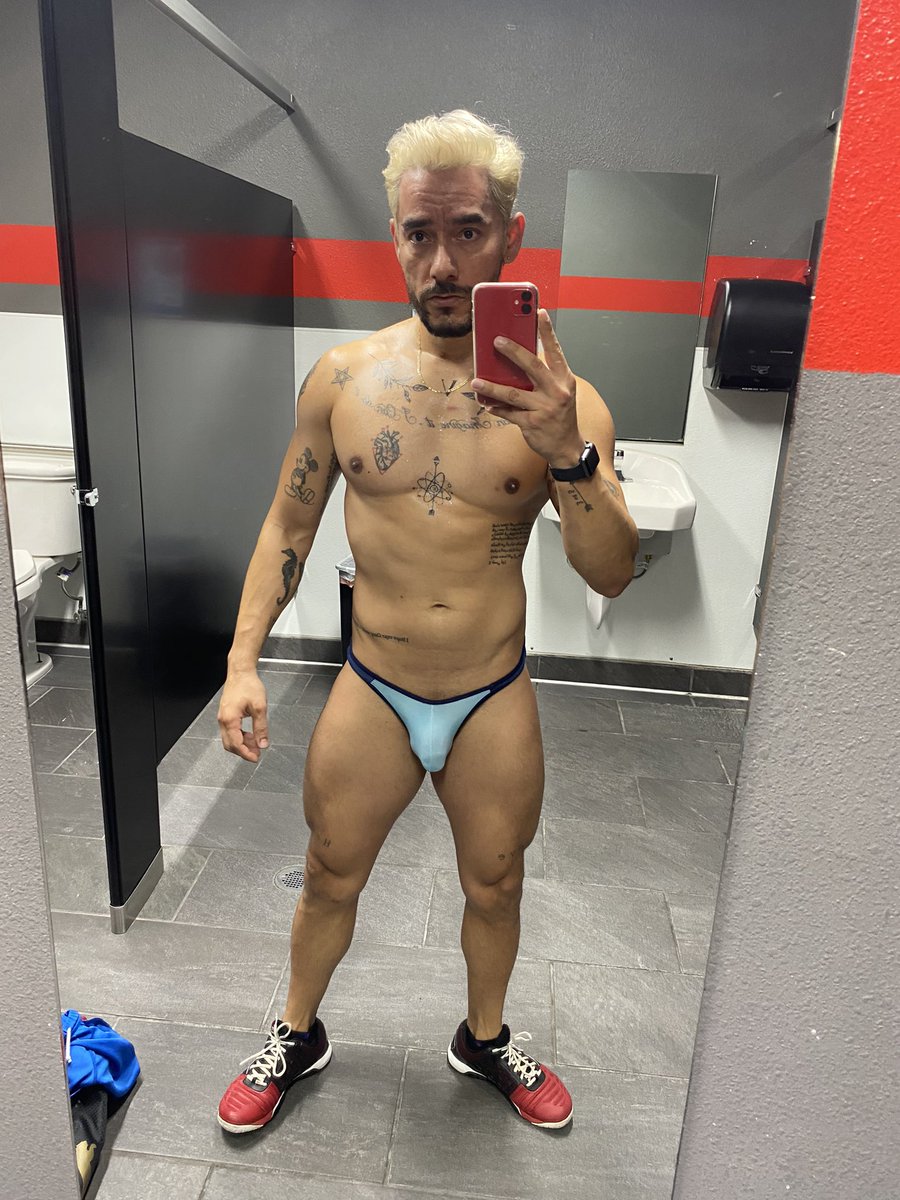 EdgarTorresFel1's tweet photo. De más a menos #gaymem #lazaratoXXX #onlyfans @lazzaratoXXX I’m looking for you https://t.co/AJFnm9V40F