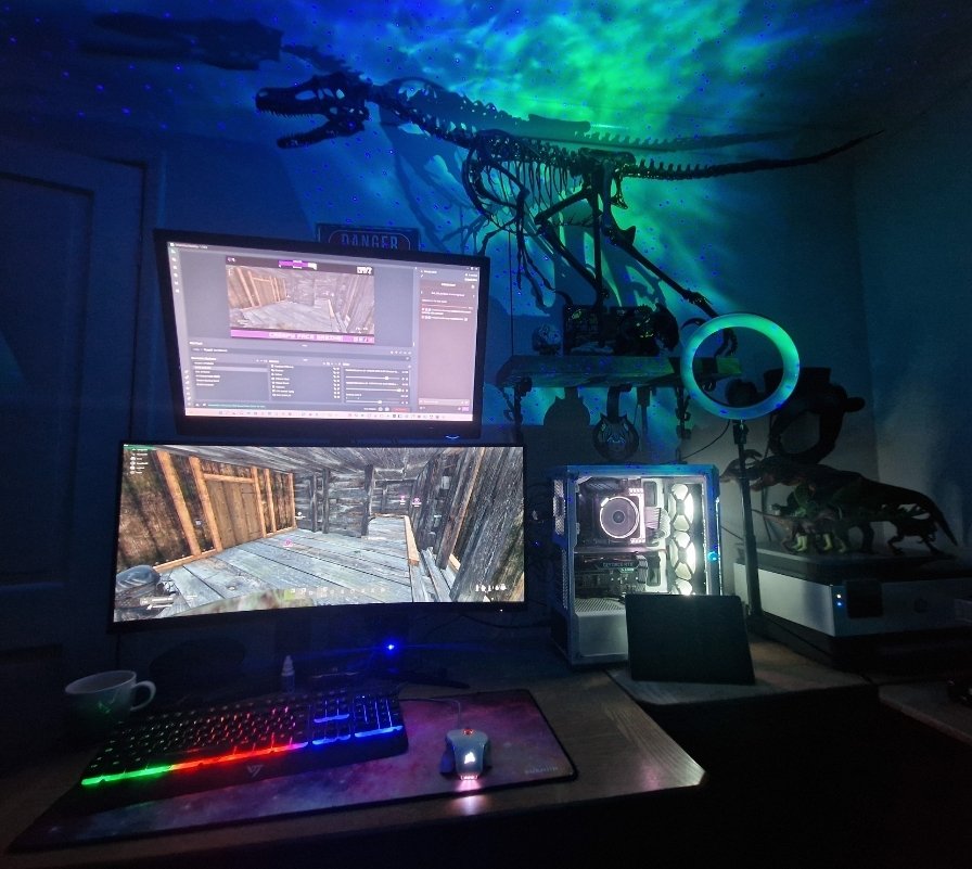 CreepyFaceGame's tweet photo. My setup is finally complete! Streaming regular now! Twitch: Creepyfacegaming
Follow and hit the notification bell!
https://t.co/LAEcFRvTI3
#pcgaming #twitch #youtube #gaming #tiktok #creepyfacegaming #jurassicpark #3dprinting https://t.co/64VlTZX0ea