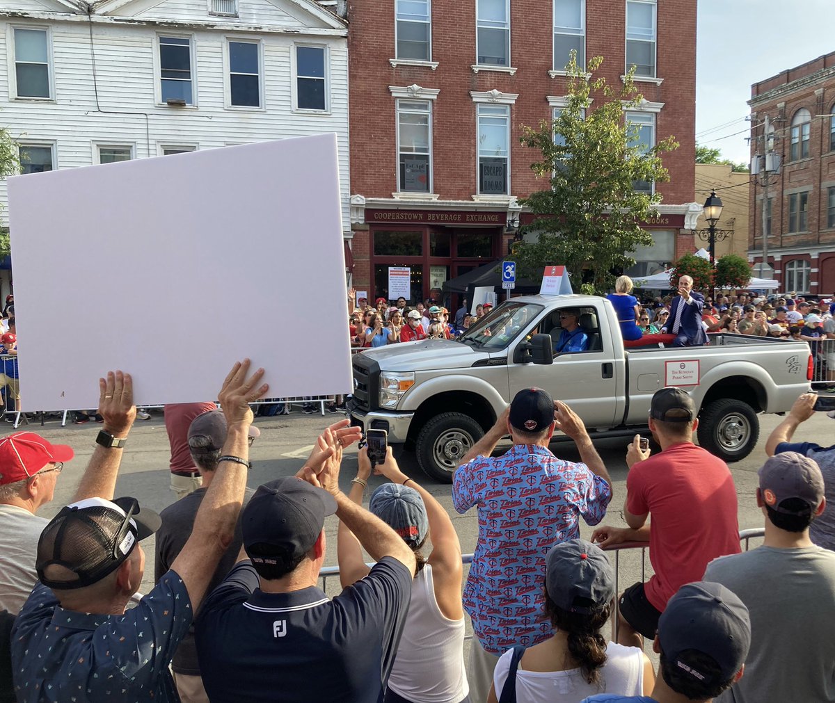 UMDsportsprof's tweet photo. Main Street, Cooperstown. #paradeoflegends @Kurkjian_ESPN @baseballhall @PovichCenter @merrillcollege https://t.co/oVjSIrGjAB