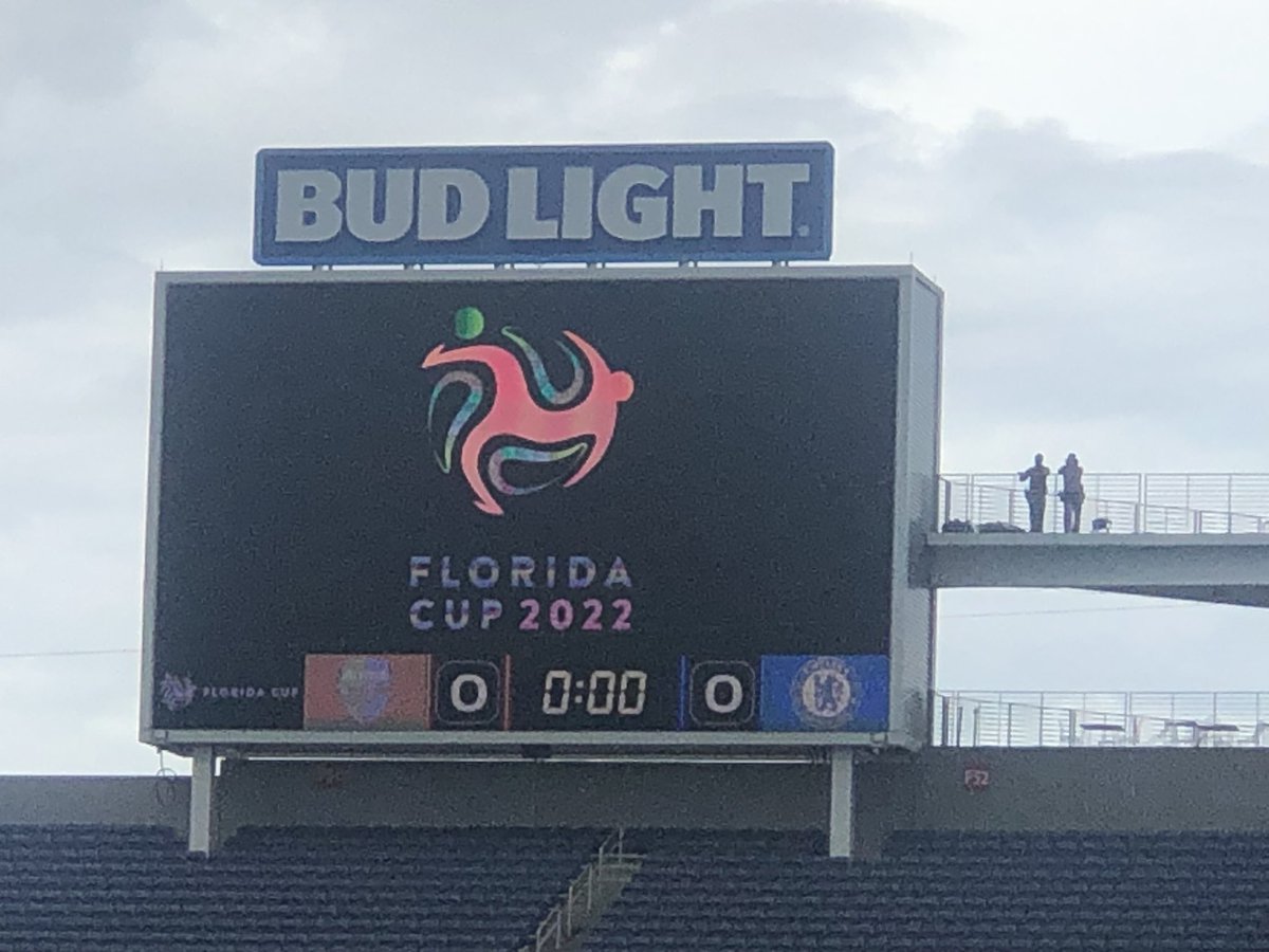 REALPACOLOPEZ's tweet photo. At Camping World Stadium for tonight’s epic Florida Cup series match between Premier League clubs, Arsenal and Chelsea! Ticket may still be available. First kick at 8pm. Come join us! Nevermind - just found out we’re- SOLD OUT!!!  63,000+ https://t.co/7Wx20N5JMc