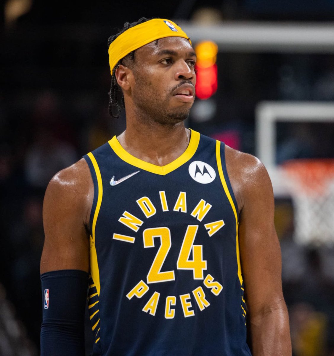 LegionHoops's tweet photo. REPORT: The Lakers will not make a deal for Eric Gordon or Buddy Hield until they are absolutely certain that a Kyrie trade will not happen. 

(via @mcten) https://t.co/iThSJAq1tv