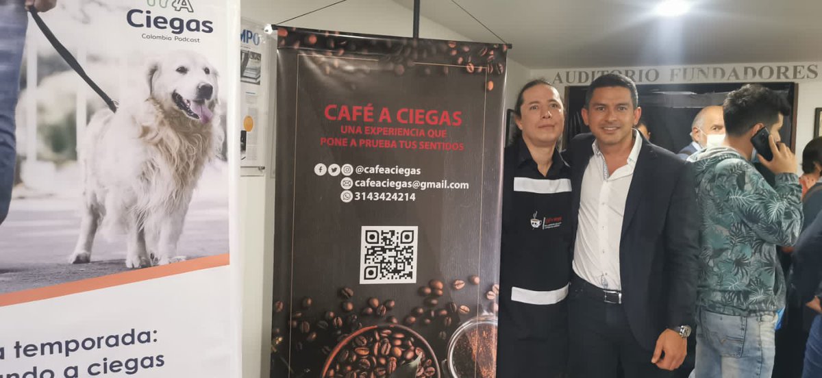 Compartimos un café con el equipo de <a href="/cafeaciegas/">cafeaciegas</a>, la “secta poderosa de los ciegos”, maravillosa experiencia, nos deja valiosas enseñanzas; empatía, comprensión y resiliencia.

En <a href="/GobiernoBTA/">Secretaría de Gobierno</a> trabajamos para garantizar derechos de personas con discapacidad; #BogotaSinBarreras