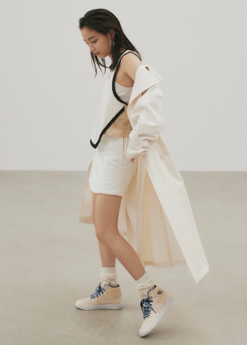国内発売中】#広瀬すず Wearing Nike Wmns Air Jordan 1 Mid 