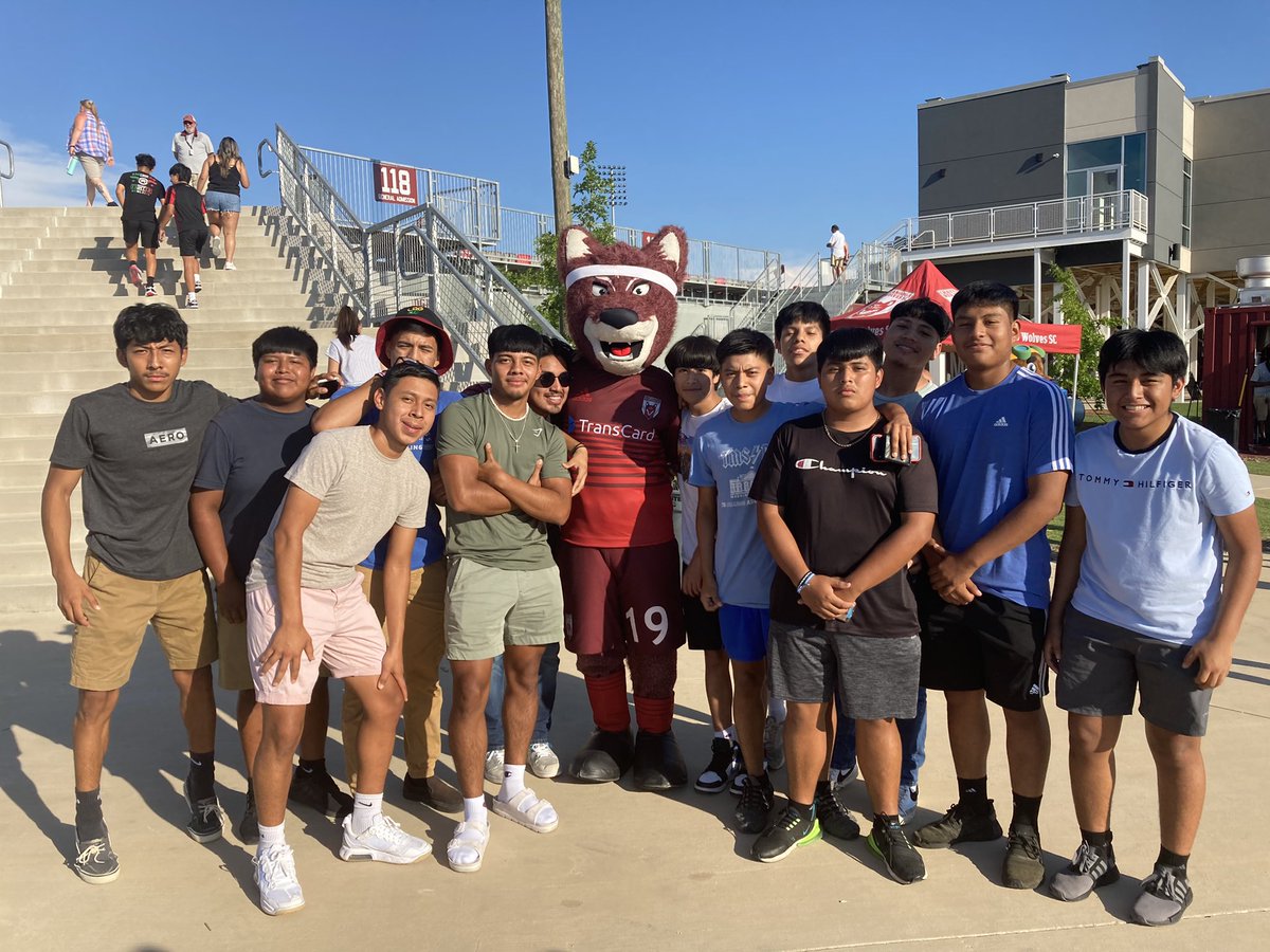 trionsoccer1's tweet photo. Chattanooga Red Wolves game with the guys!!!!!!
#trionpride https://t.co/ClbCsKdtqc