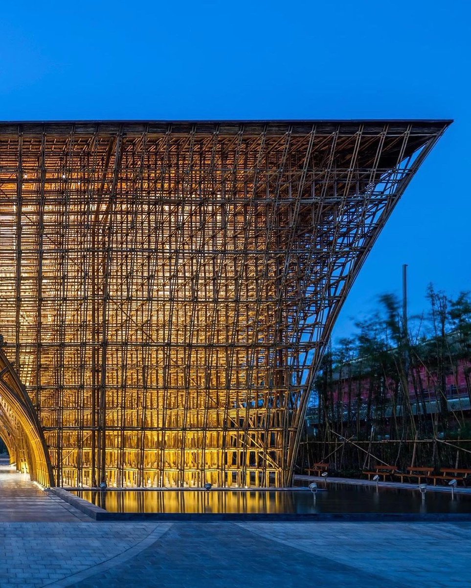 thinkbamboo's tweet photo. 🎋 The Bamboo Welcome Center for Grand World Phu Quoc in Vietnam. by VTN Architects_VoTrongNghia.
#thinkbamboo
Architect: VTNArchitects #bambooarchitecture #bamboodesign #bamboostructure #bamboo https://t.co/sQH5ykR79r