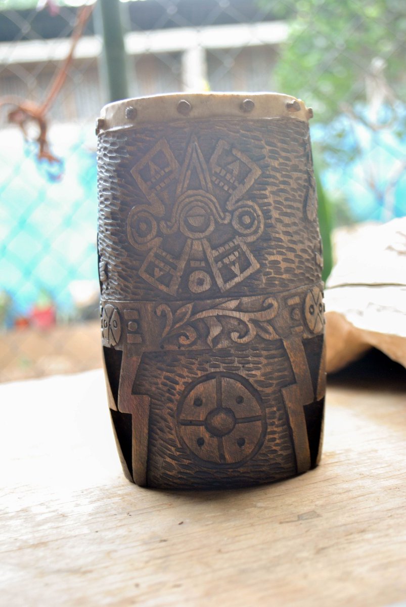 jstintero's tweet photo. ELABORAN INSTRUMENTOS MUSICALES PREHISPÁNICOS
EN EL #EDOMÉX

• Destacan #Malinalco, #Texcoco y #Teotihuacan por sus #teponaztlis, #huéhuetls, #silbatos y #ocarinas
• Transforman con madera, barro y otras materias primas, estas piezas
@CulturaEdomex @iifaem @carocharbel @Edomex https://t.co/IKWUeFMOtv